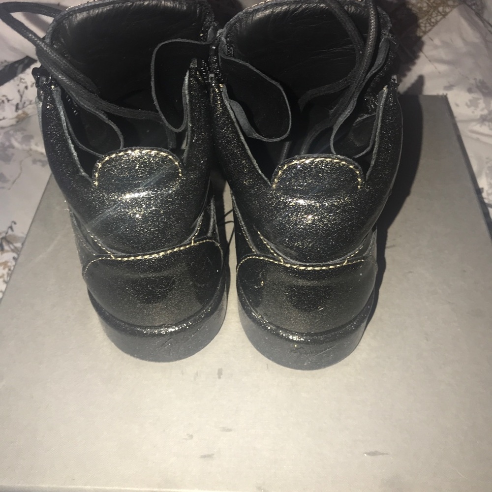 Giuseppe - Picture 3 of 8